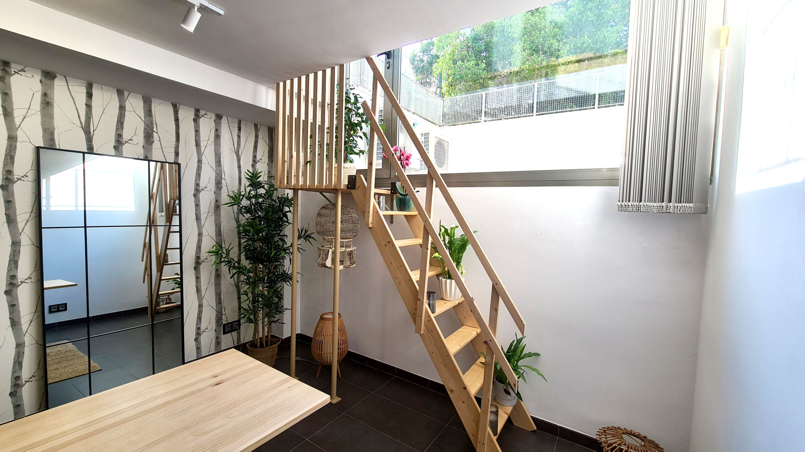 Sala multifuncional escaleras